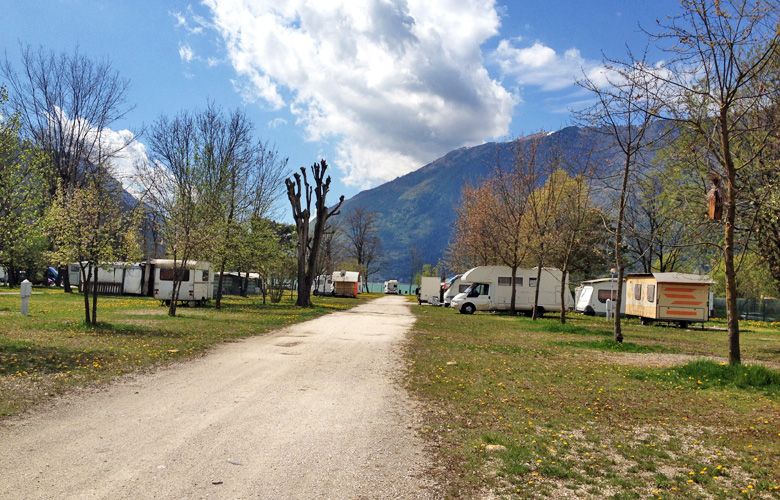 Kitespot Lago di Santa Croce – Der Campingplatz Sarathei